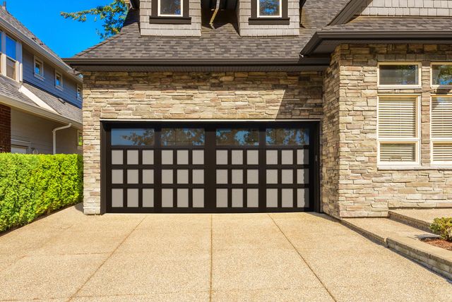 Residential Carriage House Garage Doors | Haas Door